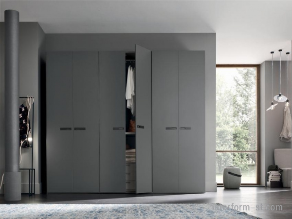 Шкаф-купе ARMADIO BATTENTE WALL, MARONESE ACF купить от фабрики MARONESE AСF в компании Interform studio с доставкой по России