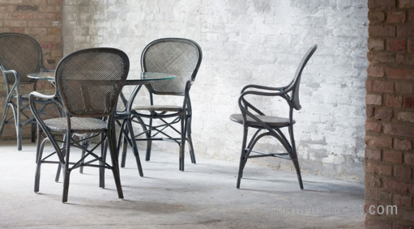 Мебель для улицы Sika, коллекция Originals, Rossini стул с подлокотниками, Rattan стол