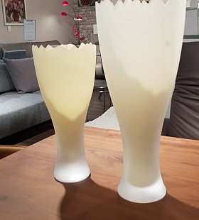 Итальянская ваза из муранского стекла белая с зубцами