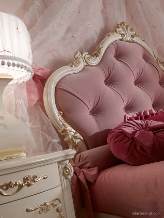 Спальня VENEZIA ORLEANS ROSA, AM GHEZZANI купить от фабрики ALBERTO E MARIO GHEZZANI в компании Interform studio с доставкой по России